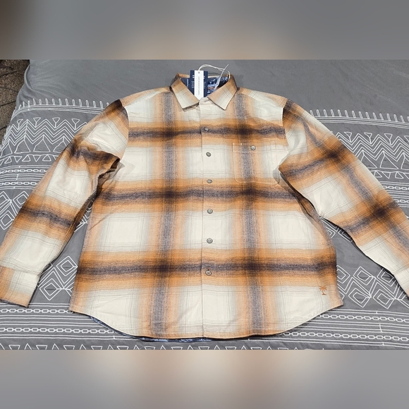 Tommy Bahama Other - Tommy Bahama Canyon Beach Button Down Flannel Size Large